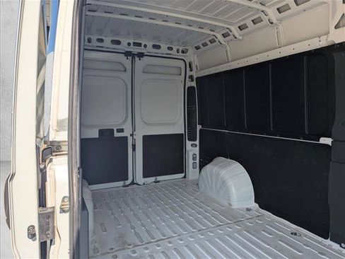 Used 2026 RAM ProMaster 2500 w/ Convenience Group FWD image 17
