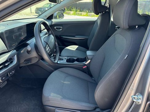 Used 2025 Kia K4 FWD image 27