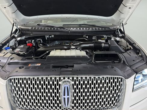 Used 2024 Lincoln Navigator L Reserve AWD/4WD image 24