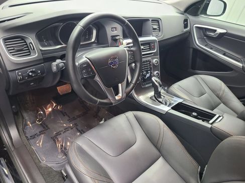 Used 2016 Volvo V60 T5 Cross Country AWD/4WD image 24