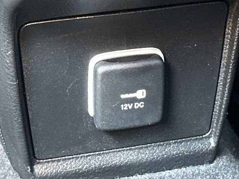 Used 2023 Jeep Compass Latitude AWD/4WD image 20