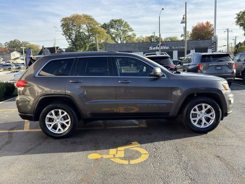 Used 2019 Jeep Grand Cherokee Laredo image 9