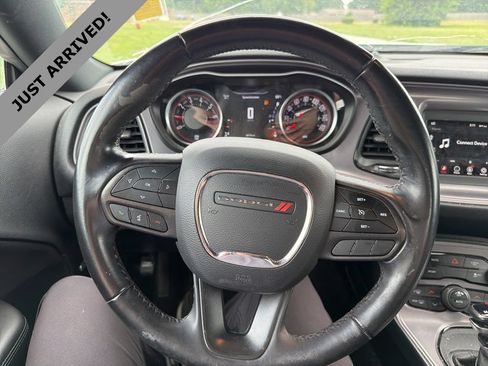 Used 2023 Dodge Challenger SXT RWD image 12