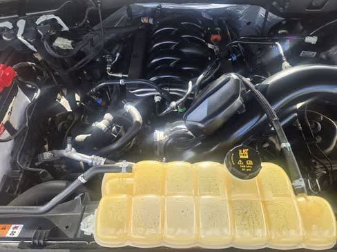 Used 2019 Ford F150 Lariat image 9