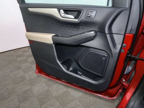 Used 2020 Ford Escape SEL AWD/4WD image 38