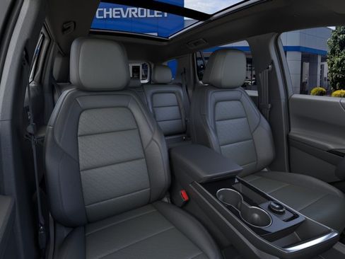 New 2026 Chevrolet Equinox LT w/ Convenience Package II FWD image 16