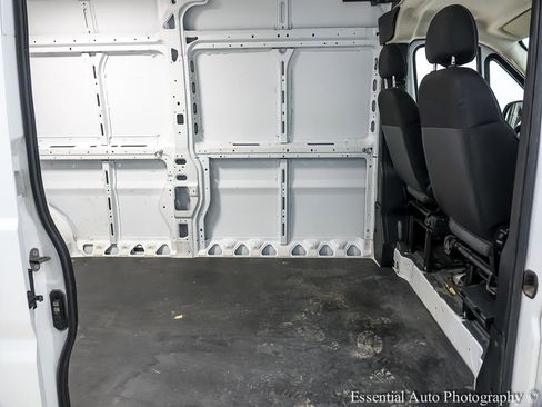 Used 2023 RAM ProMaster 2500 image 17