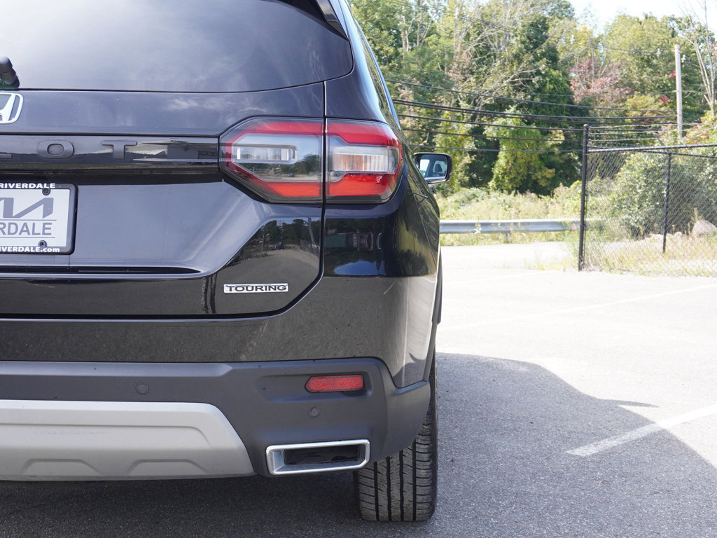 Used 2024 Honda Pilot Touring image 17