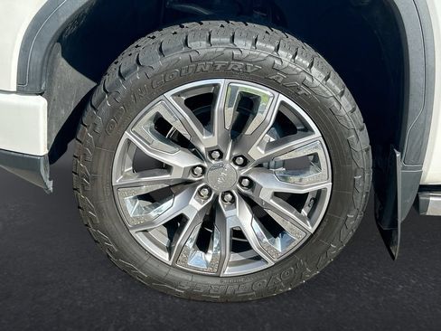 Used 2023 GMC Sierra 1500 Denali w/ Denali Reserve Package AWD/4WD image 10