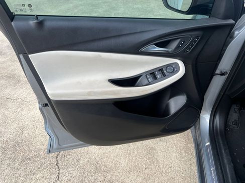 Used 2024 Buick Encore GX Avenir FWD image 30