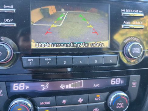 Used 2016 Nissan Rogue SV AWD/4WD image 11