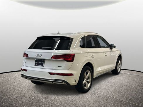 Used 2023 Audi Q5 2.0T Premium Plus w/ Convenience Package AWD/4WD image 9