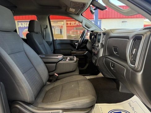 Used 2019 Chevrolet Silverado 1500 LT w/ Texas Edition image 22