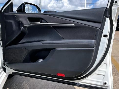 Used 2025 Toyota Camry LE FWD image 44