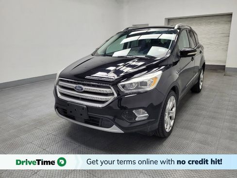 Used 2019 Ford Escape Titanium image 1