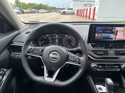 Used 2023 Nissan Altima 2.0 SR FWD image 27