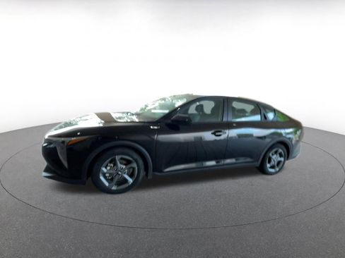 Used 2025 Kia K4 LXS image 8