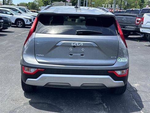 Used 2023 Kia Niro EX w/ EX Cold Weather Package FWD image 26