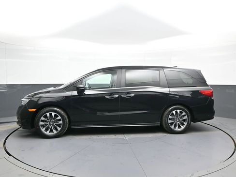 Certified 2024 Honda Odyssey EX-L image 9