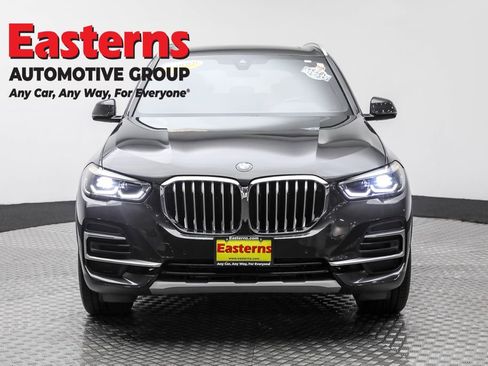 Used 2022 BMW X5 xDrive40i w/ Premium Package image 2