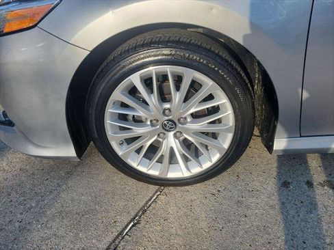 Certified 2018 Toyota Camry XLE image 20
