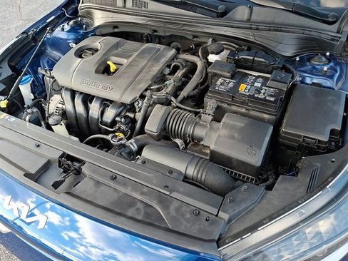 Used 2022 Kia Forte LXS w/ LXS Technology Package FWD image 32