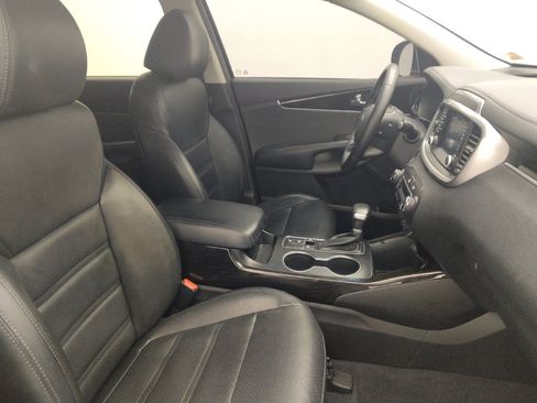 Used 2020 Kia Sorento EX FWD image 21