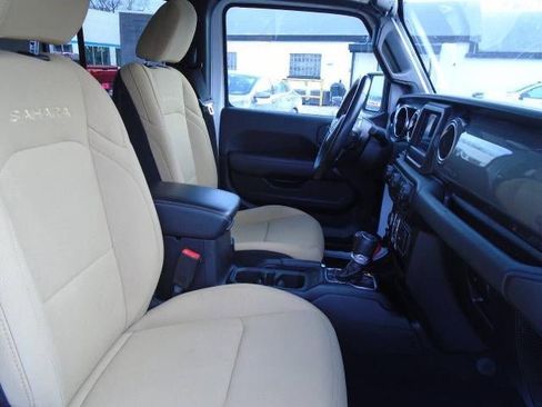 Used 2021 Jeep Wrangler Unlimited Sahara image 22