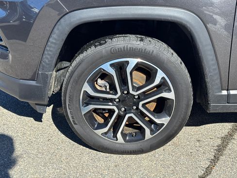 Used 2023 Jeep Compass Limited image 10