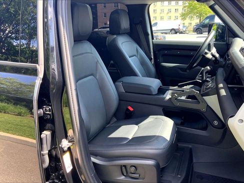 Used 2024 Land Rover Defender 110 S AWD/4WD image 8