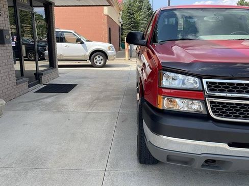 Used 2005 Chevrolet Silverado 2500 LS AWD/4WD image 6