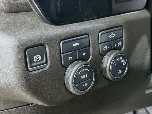 Used 2025 Chevrolet Silverado 1500 LT AWD/4WD image 12