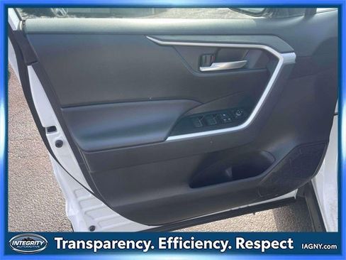 Used 2025 Toyota RAV4 XLE w/ Convenience Package image 16