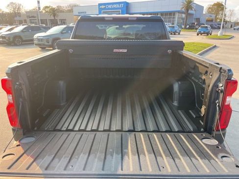 Used 2021 Chevrolet Silverado 1500 Custom w/ Safety Confidence Package image 6