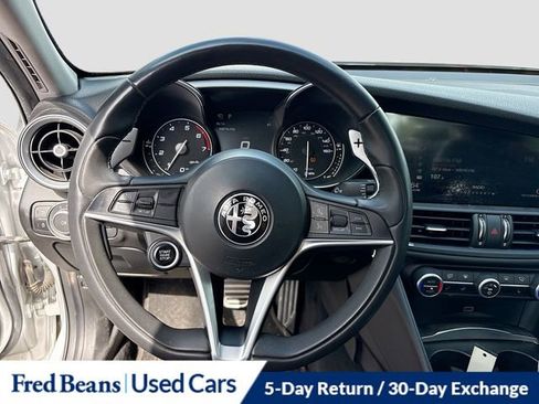 Used 2017 Alfa Romeo Giulia w/ Sport Appearance Package RWD image 13