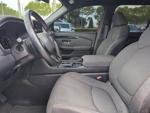 Used 2024 Honda Pilot Sport image 13