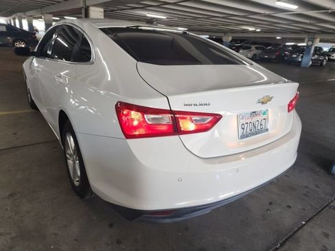 Used 2020 Chevrolet Malibu LS w/ Driver Confidence Package II FWD image 3