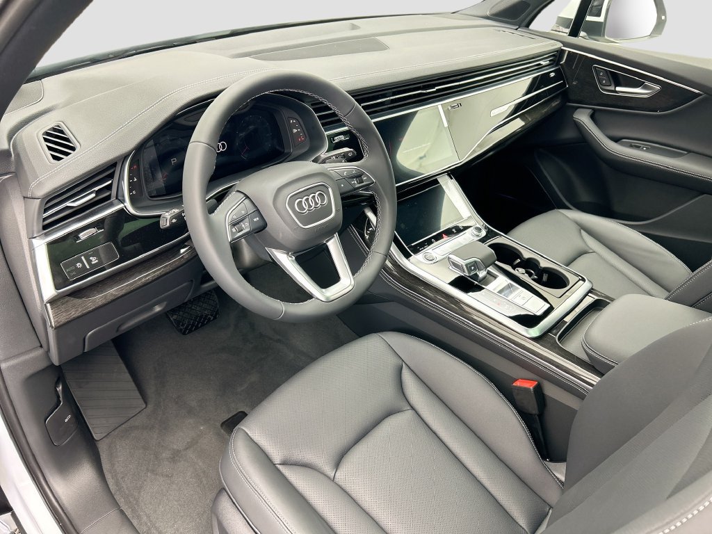 Used 2026 Audi Q7 3.0T Premium Plus AWD/4WD image 11