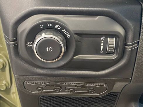 New 2025 Jeep Wrangler Unlimited Rubicon 392 image 28