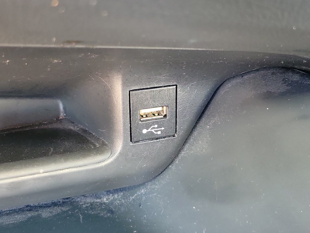 Used 2021 Toyota C-HR LE FWD image 27