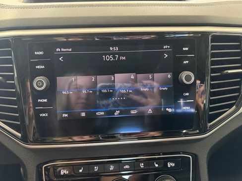 Used 2022 Volkswagen Atlas SEL Premium image 25