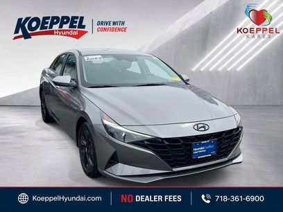 Certified 2023 Hyundai Elantra SEL w/ Preferred Accessory Package