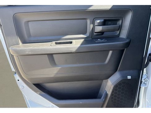 Used 2024 RAM 3500 Tradesman w/ Chrome Appearance Group image 32