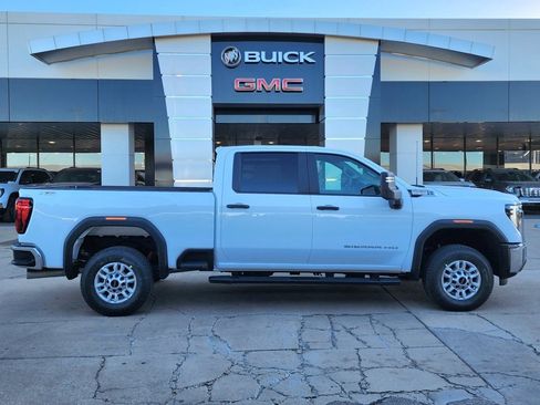 New 2026 GMC Sierra 2500 Pro image 2