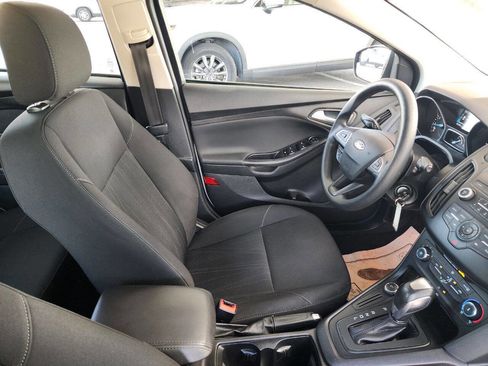 Used 2015 Ford Focus SE image 18