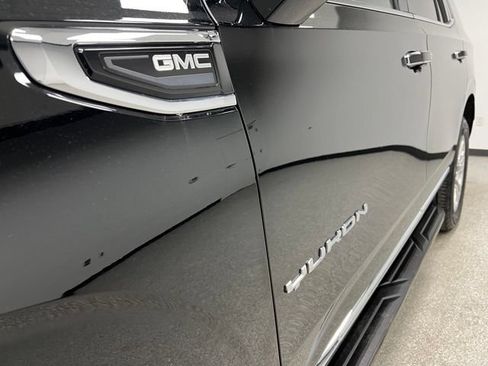 Used 2024 GMC Yukon SLT AWD/4WD image 12