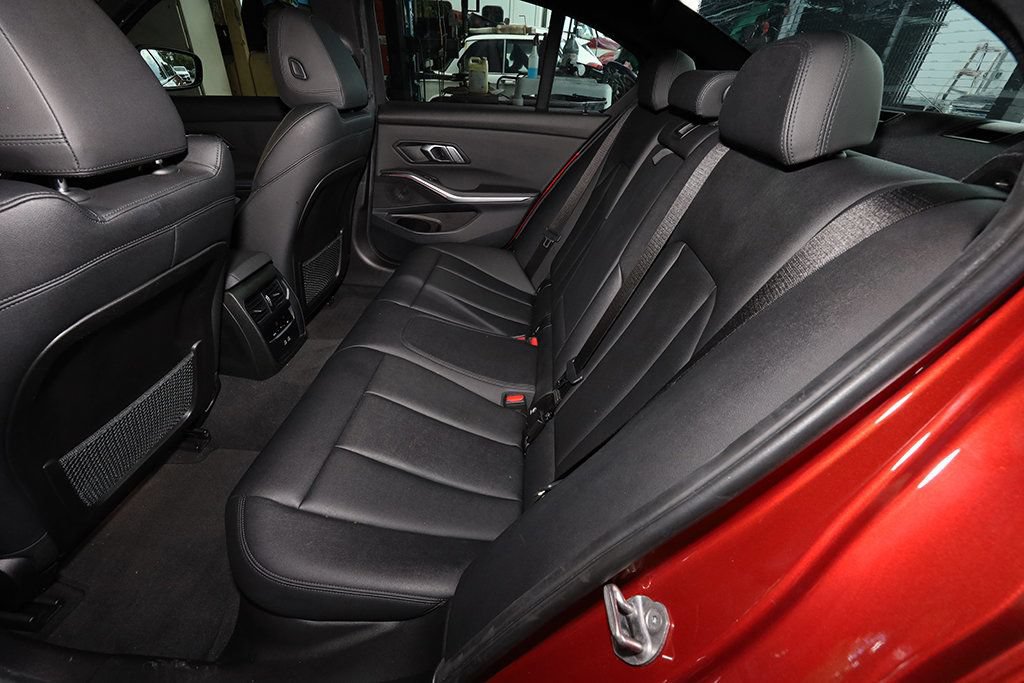 Used 2021 BMW 330i Sedan w/ M Sport Package RWD image 14