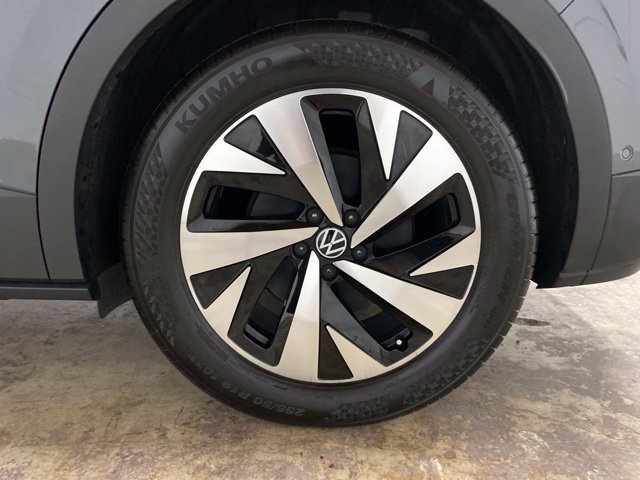 Used 2025 Volkswagen ID.4 Pro RWD image 29