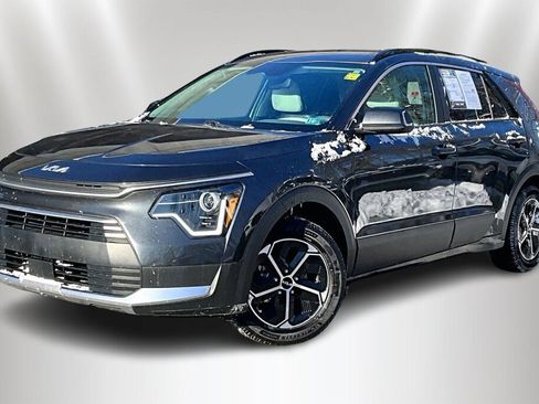 Used 2023 Kia Niro EX image 3