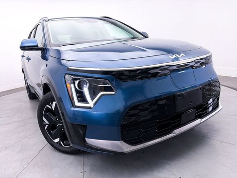 Certified 2024 Kia Niro Wind FWD image 7